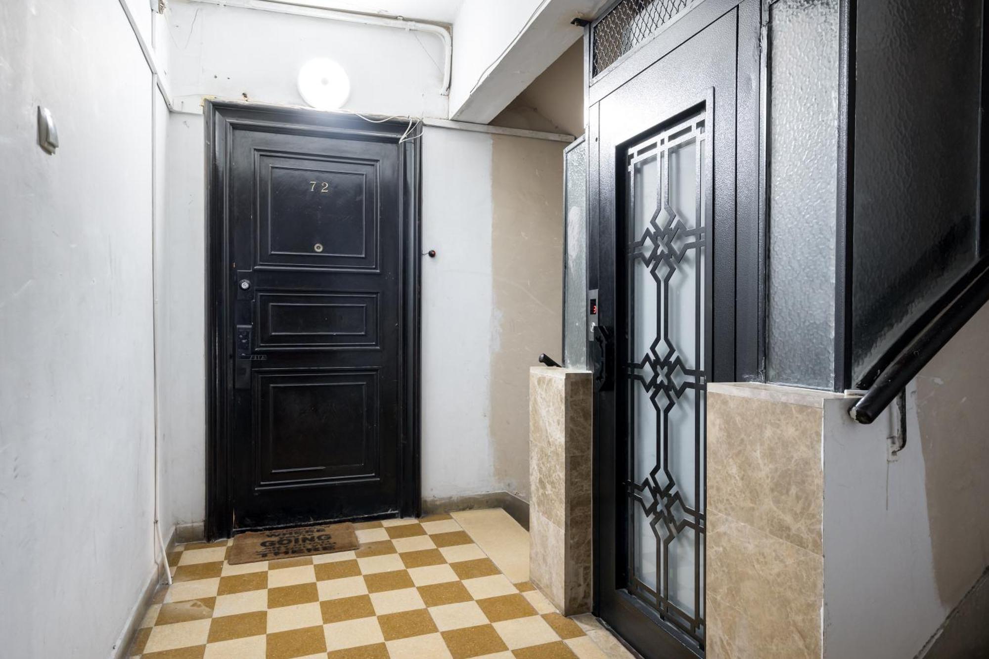 Steps2 Old Town & Metro - Heart Of History Bukarest Exterior foto